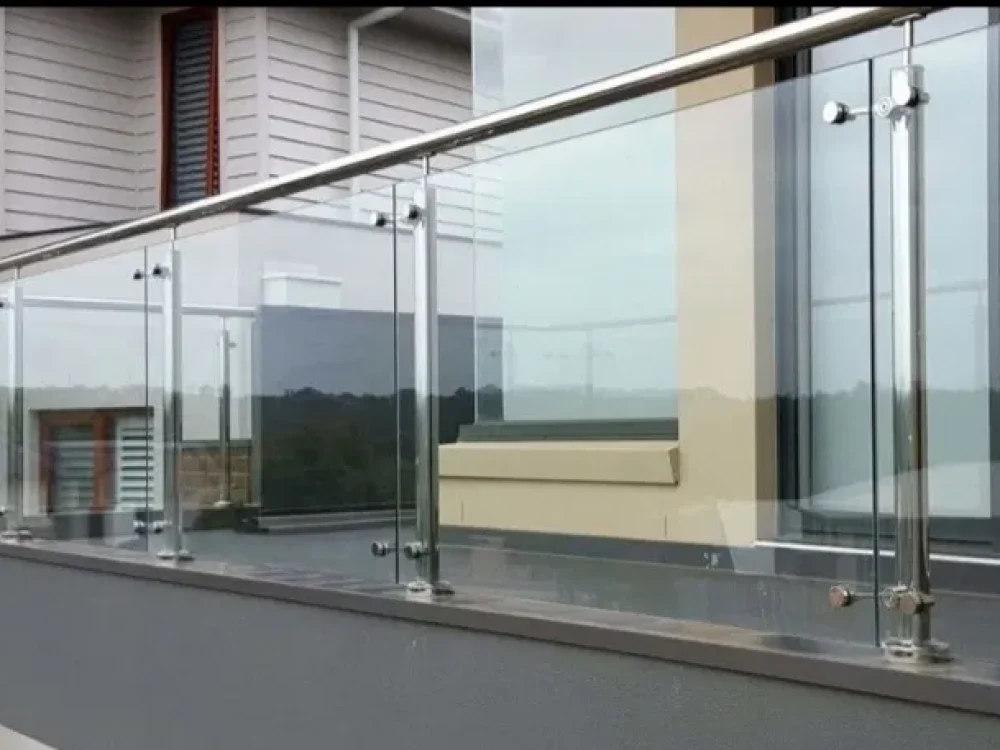 glass-balustrade Exterior architectural glass railing.